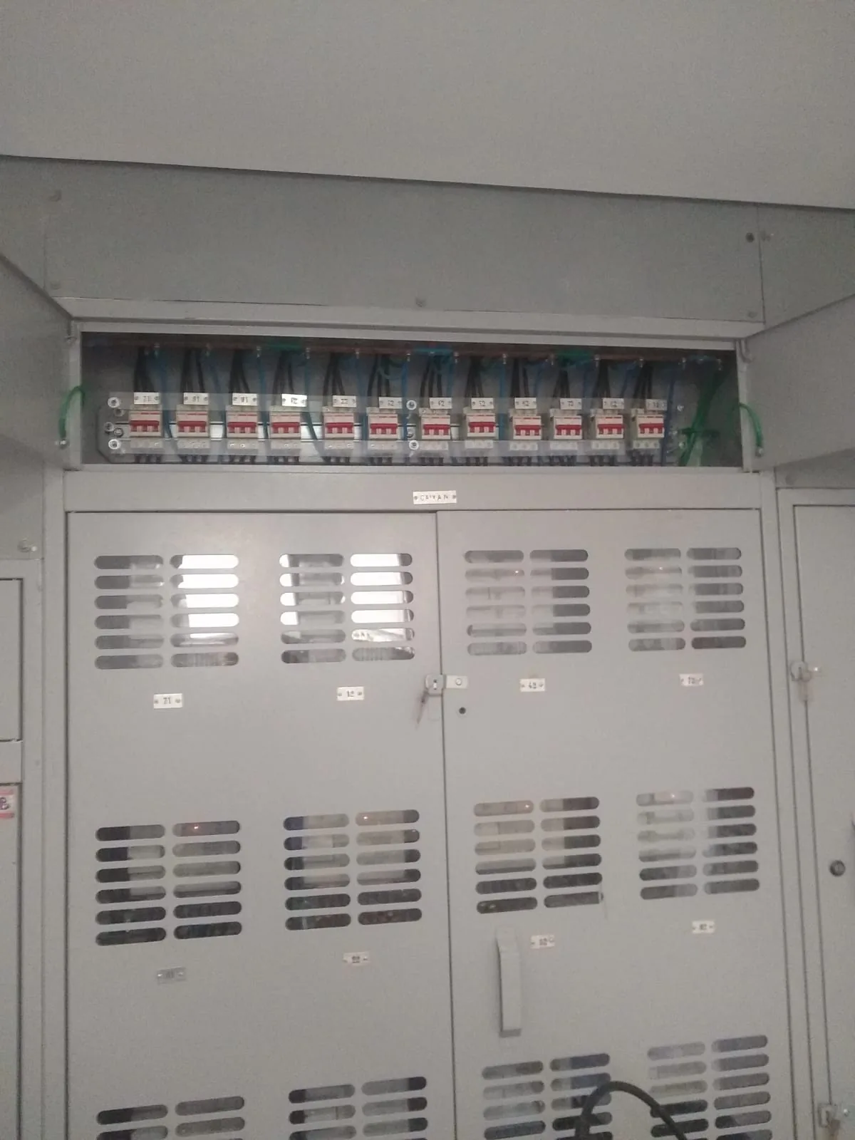 Quadros de medição substituídos no Condomínio Vila Real — foto 1