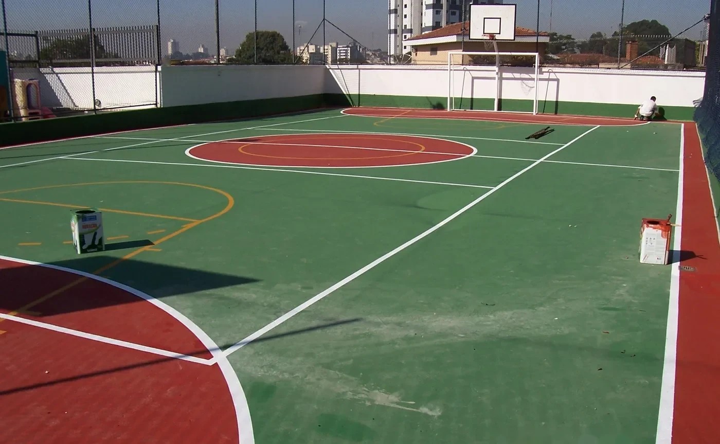 Área de lazer do Edifício Rio Bravo após manutenção de piso e pintura — foto 2